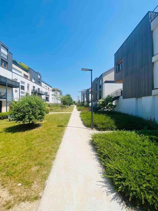 Family Apartment Disneyland-Paris, Garden&Parking Монтеврен Экстерьер фото